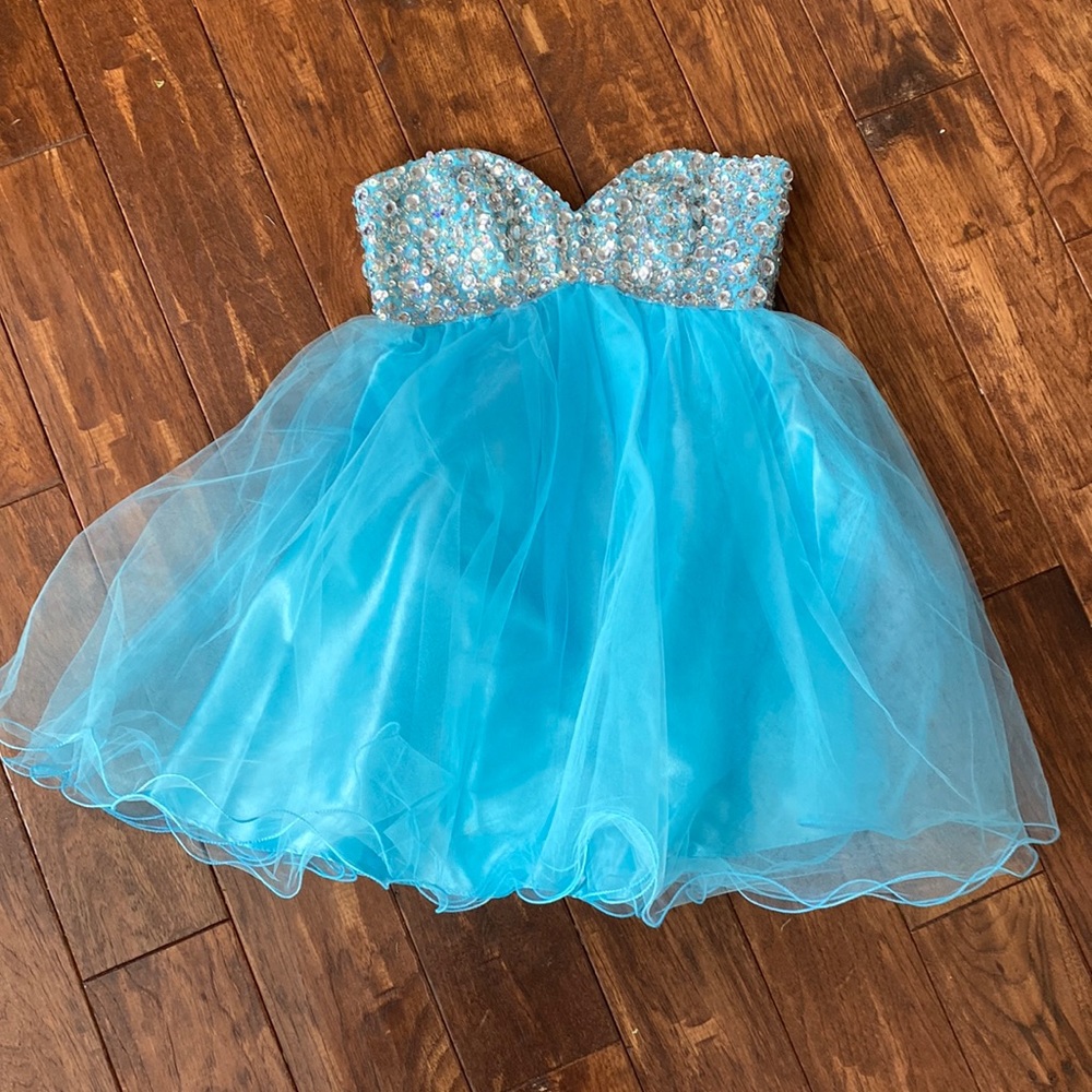 Josh and Jazz Strapless Prom/Special Event Dress.  Size 5/6